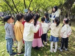 武昌公园成幼儿爱鸟周活动新热土，区机关幼儿园孩子们积极参与生态保护